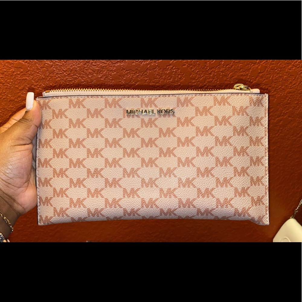 Michael Kors Wristlet